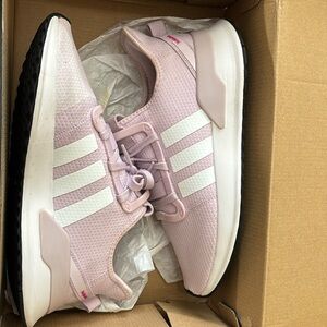 Women’s running shoes